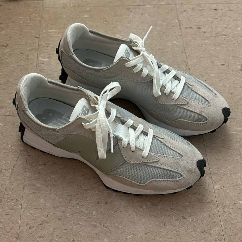 New Balance Men’s 327 Sliver
